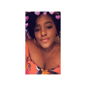 Meet your Posher, Maya